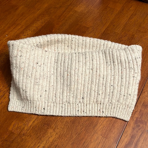 Women’s Circular Pullover Scarf Never Worn - Picture 1 of 3